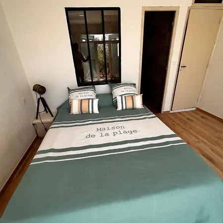 Guest house Climatisee Proche De La 3*