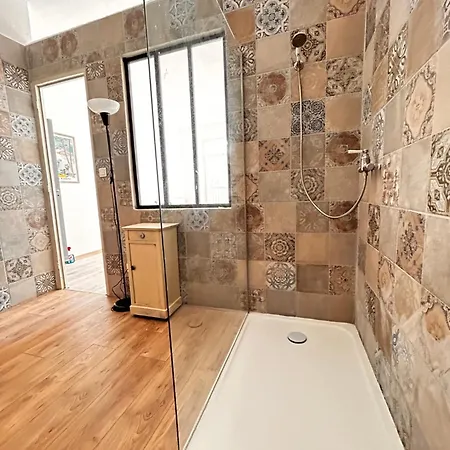 Climatisee Proche De La Guest house 3*